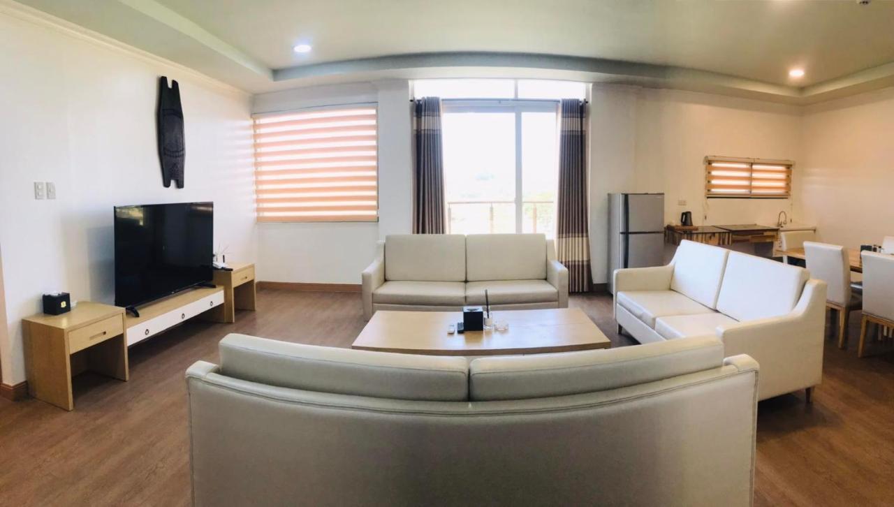 Clark Field Punta Clark Hotel מראה חיצוני תמונה